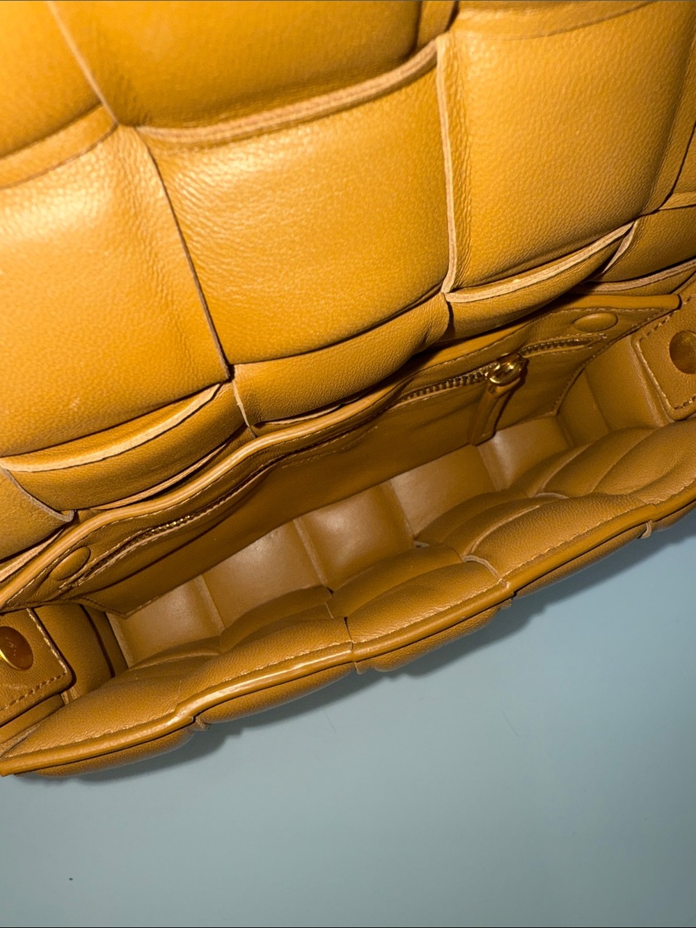 Woven padded cassette bottega veneta - Picture 2 of 2
